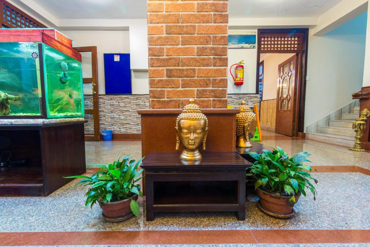 Hotel Acme Inn カトマンズ エクステリア 写真